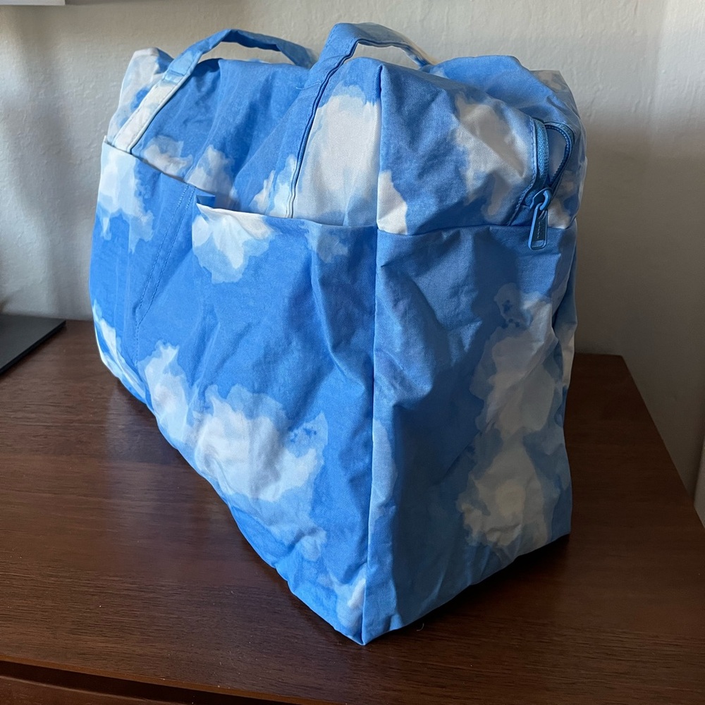 Baggu Cloud Carry-On in Cloud
